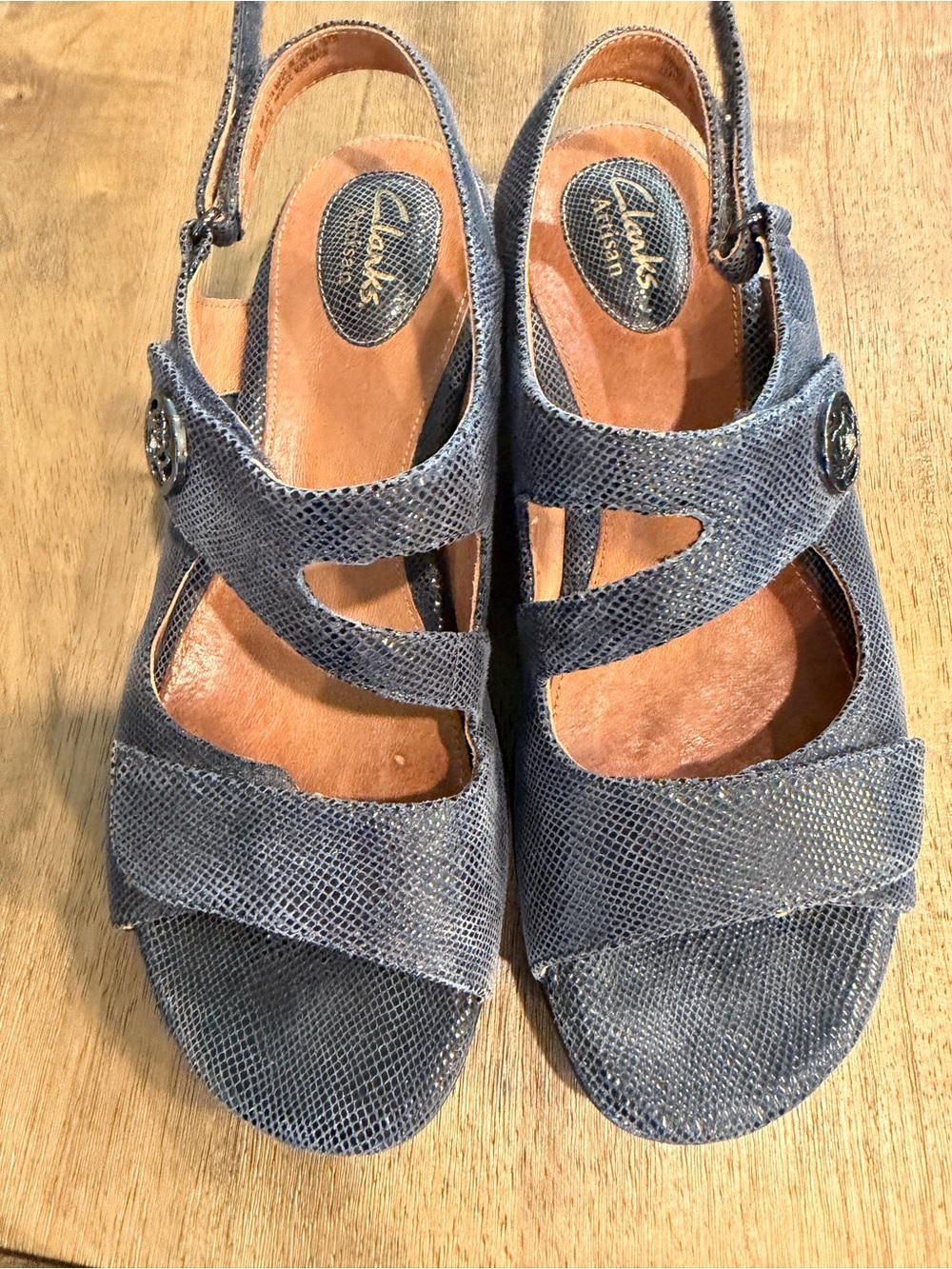 Clarks Navy Textured Leather Slingback Sandals Size 8